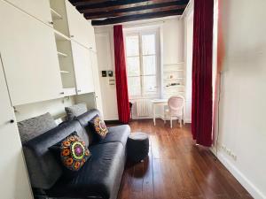 Spacious loft in the Marais