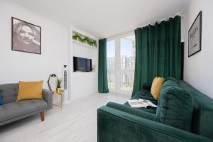 Modern Apartment Grzybowska near Hala Mirowska by Noclegi Renters