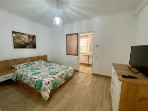 Militari Comfort Studio - Roşu