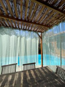 Charmante maison de ville en pierre avec piscine