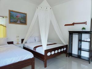 Moon view Bungalows