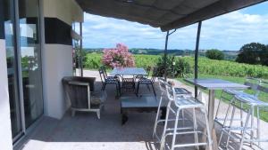 Villas Villa spacieuse avec piscine au milieu des vignes : photos des chambres