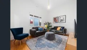 Swainson on George - Thebarton