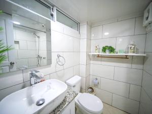 Central 1BR APT - 1 minute Walking from Rumba