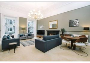 JOIVY Elegant New Town Flat near Princes Street