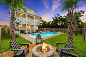 Get Your Sun With Jetted Pool And Game Room