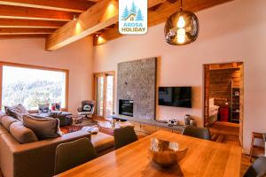Chesa Forma 8 by Arosa Holiday