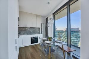 Wave Resort - Top Floor Best Sea View Apartment