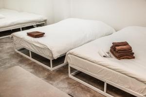 R101-Shinjuku 13 minUp to 8 people 60 sqmFull renovationRoppongi and Tsukiji direct accessFamily group7 min to Ochiai Minami-Nagasaki Station