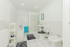 Large & comfortable room in a vintage Victorian house