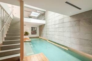 Milanos Most Exclusive Loft, Pool Spa & Suites