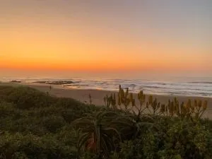 Makana Beachfront Apartment - Warner Beach