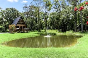 Breathtaking Luxurious A-Frames with Hot-Tub in Louisiana