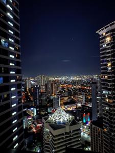 City chic in the heart of Makati #4609