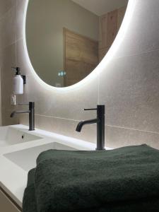 Appartements GRAND COSY 10-12 pers Ax Thermes Centre Terrasse Parking : photos des chambres