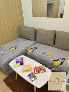 A peaceful Condotel with Balcony at QC