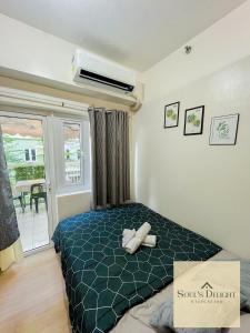 A peaceful Condotel with Balcony at QC