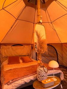 Witte Merel Glamping