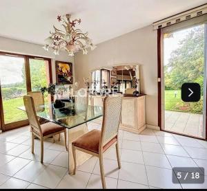 Villas Maison Standing 260M2 Veranda Piscine Jardin 2700M2 Vue campagne : photos des chambres