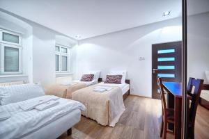 Poniatowskiego Apartment - Self check-in 20h