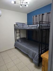 Blue House - Sleeps 5 - Near Hermosa Beach