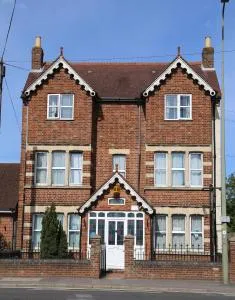 All Seasons Guest House - Stanton Saint John