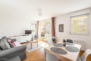 2 bedroomed Le Crystal