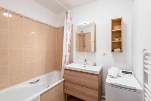 Appartements 2 bedroomed Le Crystal : photos des chambres