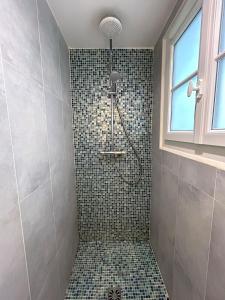 Outstanding and sunbathed 3 br