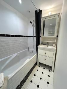 Outstanding and sunbathed 3 br