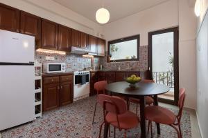 Katsambas Apartment - Cozy Retro-Luxury with Balcony