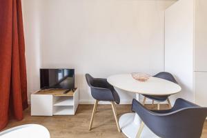 Appartements Le Mermoz Wifi Balcon Parking : photos des chambres