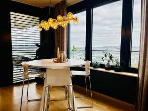 Elegant Escape Pool & Sauna