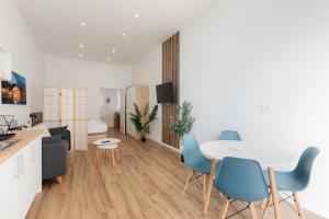 Stylish Studio with Easy Access to Valencias Best