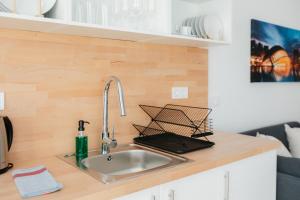 Stylish Studio with Easy Access to Valencias Best