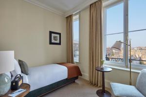 Single Room room in K+K Hotel George Kensington