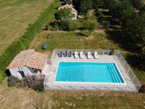 Maison Périgourdine 14 personnes avec piscine