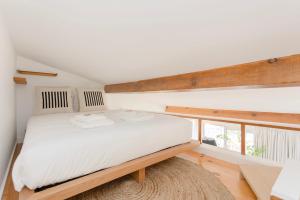 Liiiving in Porto - Mezzanine Delight Balcony