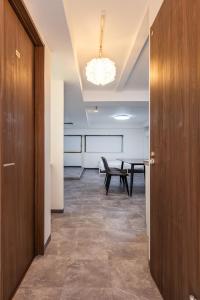 R201-Shinjuku 13 min Up to 8 people 60 sqm Full renovation Roppongi and Tsukiji direct access Family group 7 min to Ochiai Minami Nagasaki Station