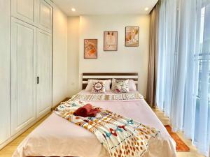 Gym, Swimming Pool, BBQ, Tennis Facilities Available For Delux Studio In City Centre