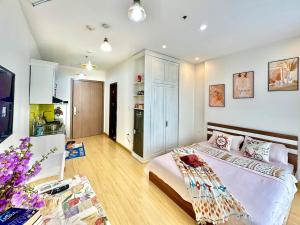 Gym, Swimming Pool, BBQ, Tennis Facilities Available For Delux Studio In City Centre