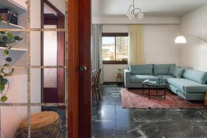 Katsambas Apartment - Cozy Retro-Luxury with Balcony