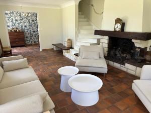 Villas Le Peruguet - maison avec piscine et bois prive : photos des chambres