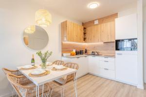 Widok na Morze apartament 121 by Perłowa Przystań Rent