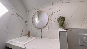 B&B / Chambres d'hotes Leo et Lysele - Magnifique logement au calme a 15 minutes du centre ville de Strasbourg : photos des chambres