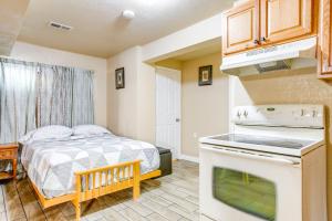 Hike, Explore and More Aurora Retreat with Yard