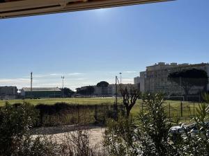 Studio climatisé au Lavandou avec parking, terrasse ensoleillée pour 4 - FR-1-308-198