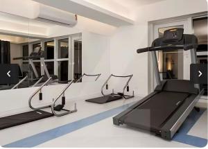 Temático,moderno e com pôr do sol MuellerCentro