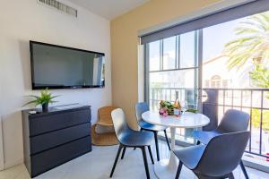 Beautiful 1 bedroom with Rooftop Pool D209