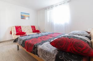 Apartments Libertas near Queen Beach- By TA Leut Agency